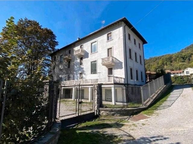 Appartamento in affitto a Valbrona, Lombardia