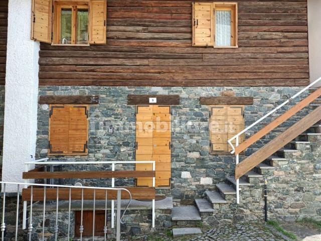 Appartamento in affitto a Emarese, Aosta