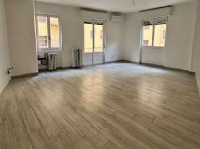 Appartamento in affitto a Municipio 9, Milano