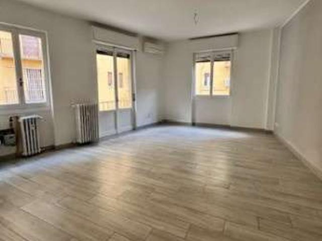 Appartamento in affitto a Municipio 9, Milano