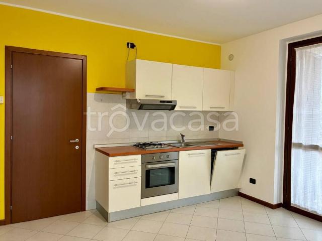 Appartamento in affitto a Boschirolo, Cassano Magnago