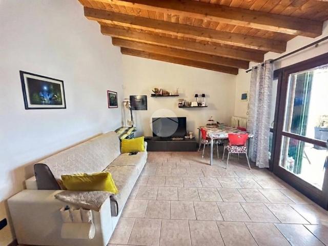 Appartamento in affitto a Cavaion Veronese, Veneto