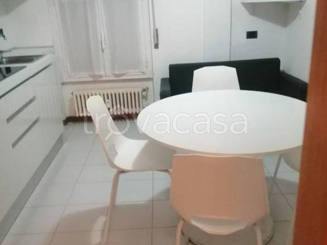 Appartamento in affitto a Vignascia, Como