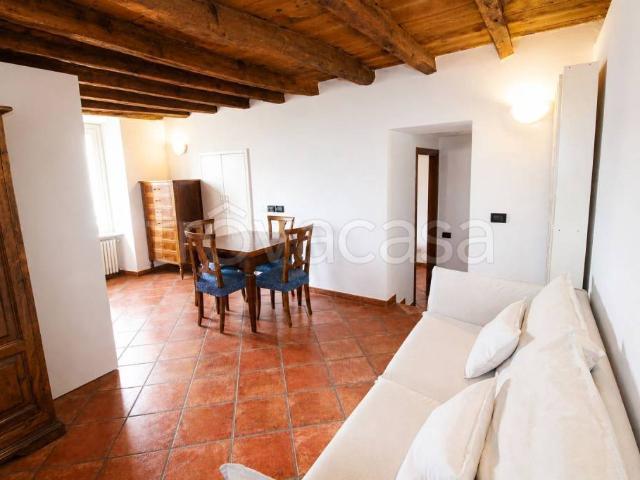 Appartamento in affitto a Garzola, Como
