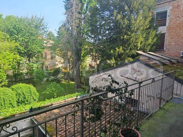 Appartamento in affitto a Zona Castello, Cremona