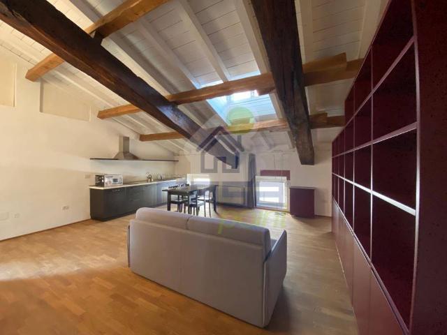 Appartamento in affitto a Centro Storico, Cremona