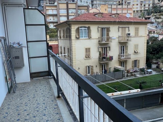 Appartamento in affitto a Finalmarina, Finale Ligure
