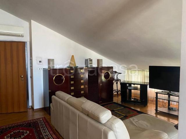 Appartamento in affitto a Centro, Gallarate