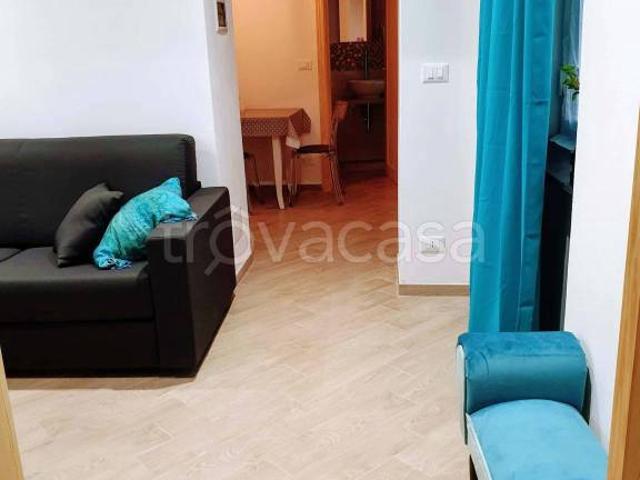 Appartamento in affitto a Centro Est, Serra Riccò