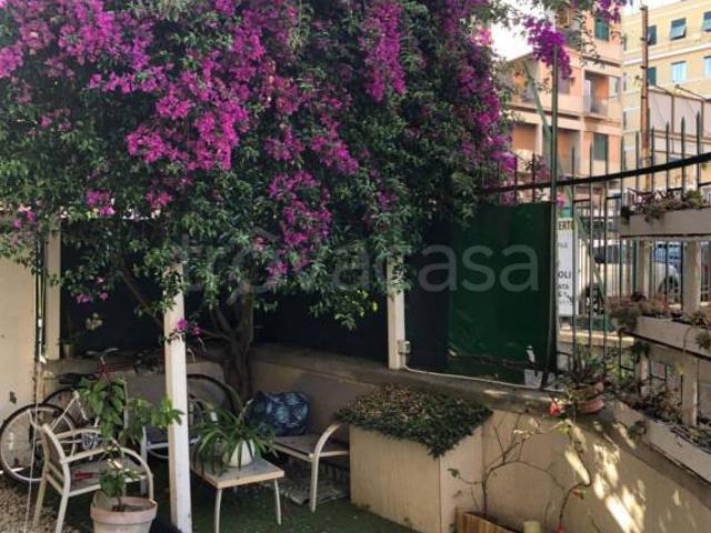Appartamento in affitto a Medio Levante, Serra Riccò