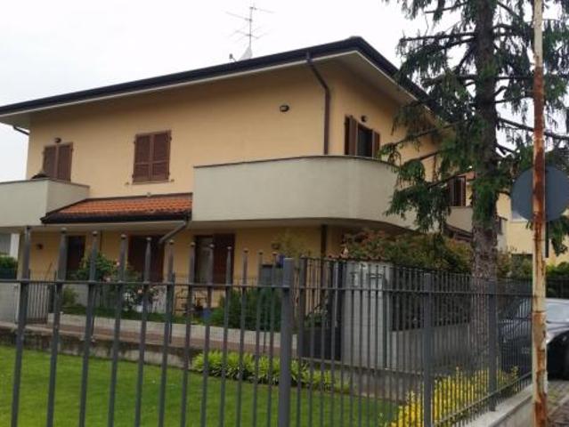 Appartamento in affitto a Gorgonzola, Milano