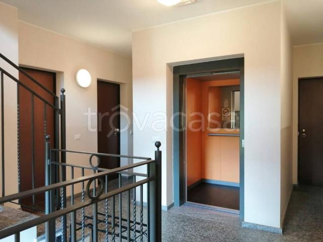 Appartamento in affitto a Guanzate, Lombardia