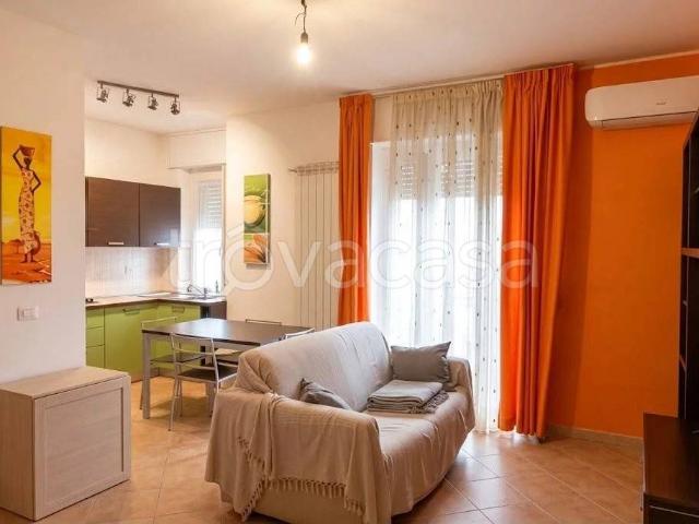 Appartamento in affitto a Lainate, Lombardia