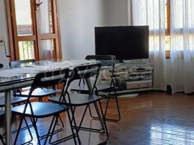 Appartamento in affitto a Oltresempione, Legnano