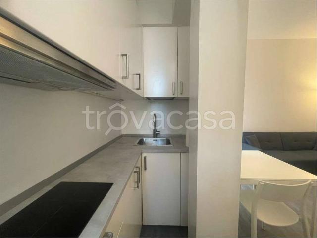 Appartamento in affitto a Municipio 9, Milano