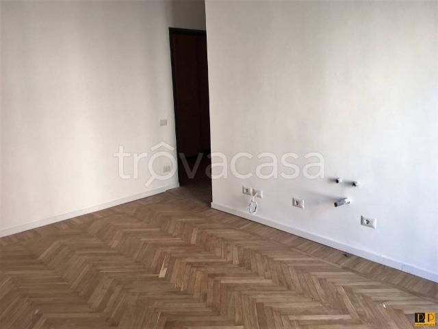 Appartamento in affitto a Municipio 6, Milano