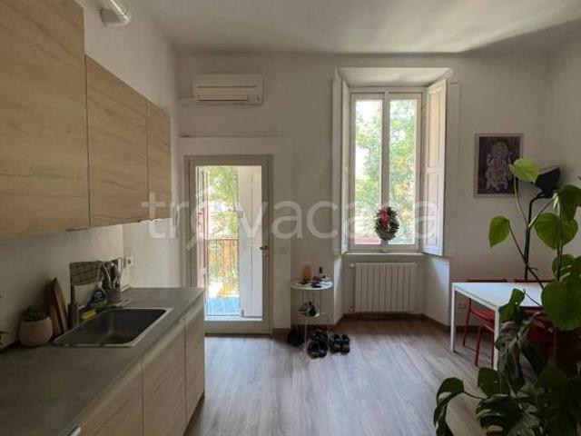 Appartamento in affitto a Municipio 6, Milano