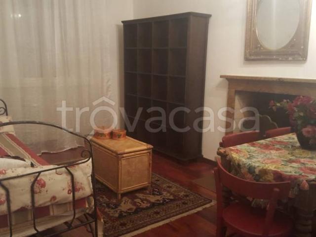 Appartamento in affitto a Centro storico, Milano