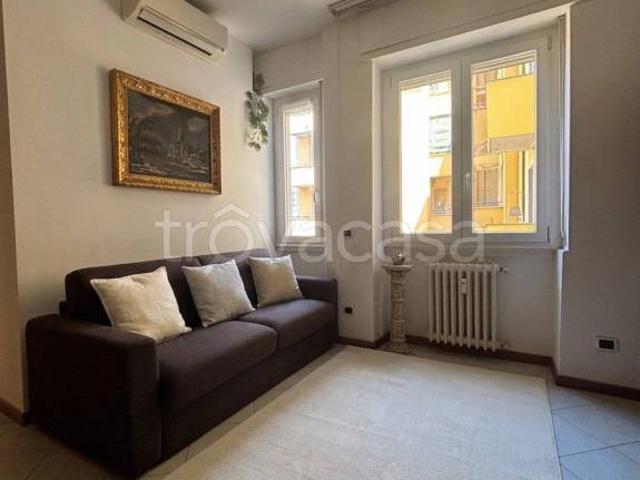 Appartamento in affitto a Municipio 6, Milano