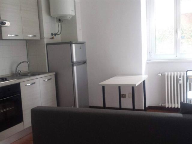 Appartamento in affitto a Centro storico, Milano