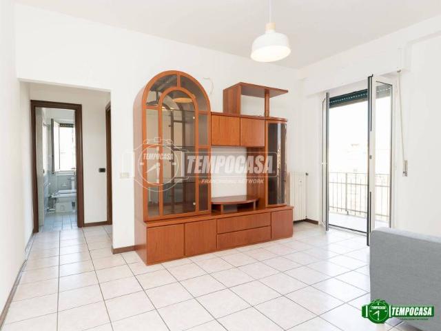 Appartamento in affitto a Municipio 9, Milano