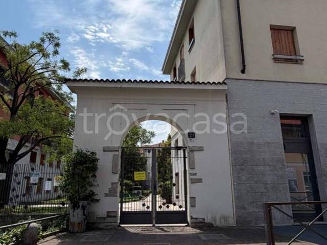 Appartamento in affitto a Municipio 6, Milano