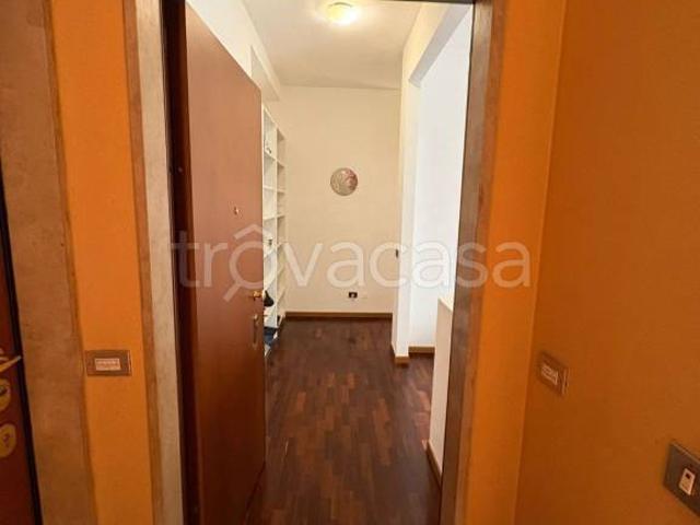 Appartamento in affitto a Triante, Monza