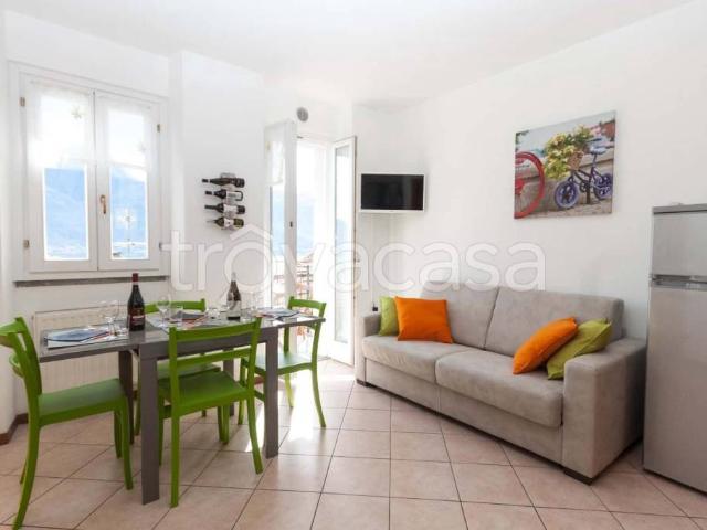 Appartamento in affitto a Musso, Lombardia