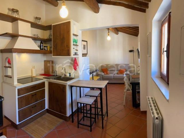 Appartamento in affitto a Sant'Erminio, Cenerente