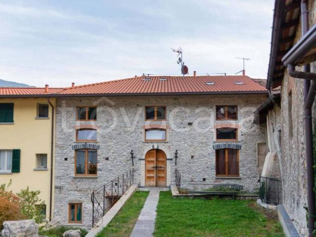Appartamento in affitto a Pescate, Lombardia