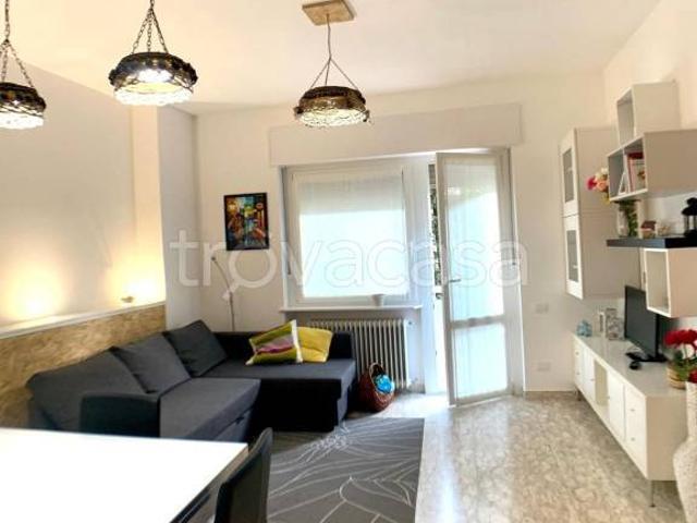 Appartamento in affitto a Comunità della Vallagarina, Borgo Sacco