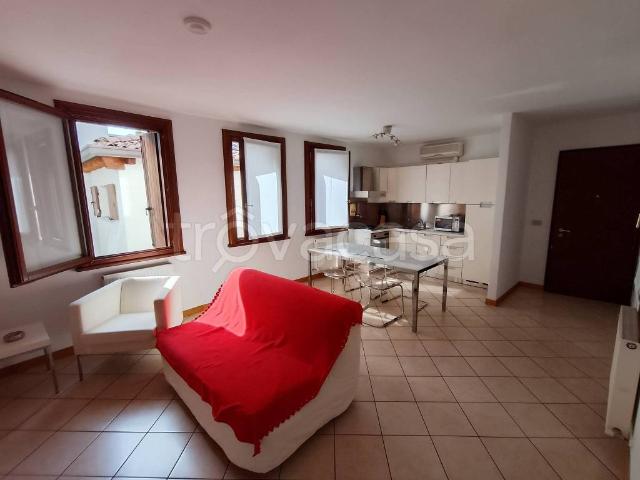 Appartamento in affitto a San Marco, Reana Del Roiale
