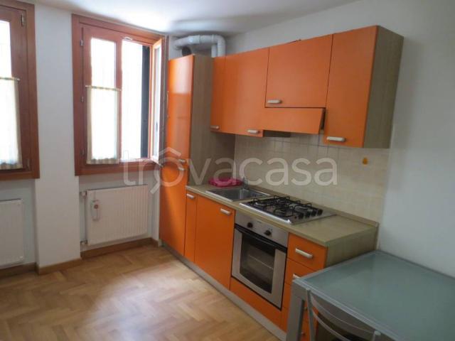 Appartamento in affitto a Borgo Gemona, Reana Del Roiale
