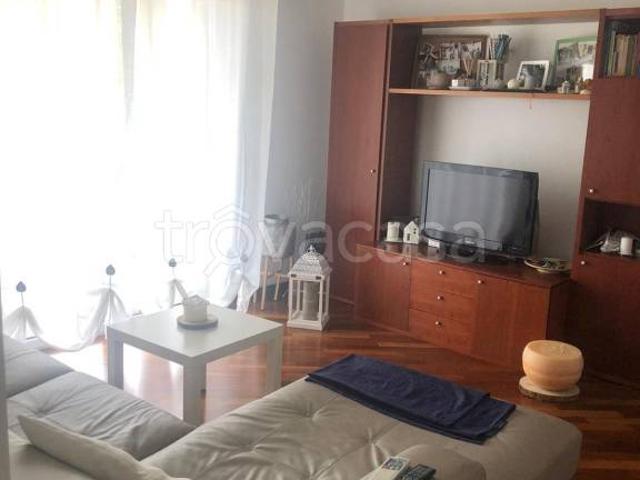 Appartamento in affitto a Oldaniga, Vimercate