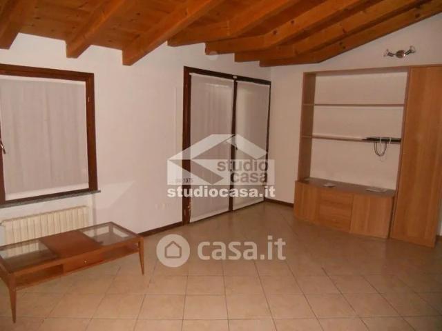 Appartamento in affitto a Sabbioni, Crema
