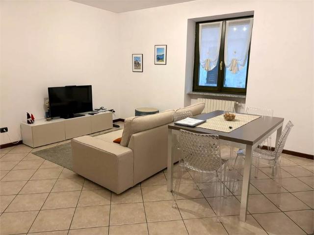 Appartamento in affitto a Borgomanero, Novara