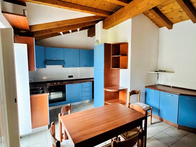 Appartamento in vendita a Airuno, Lombardia