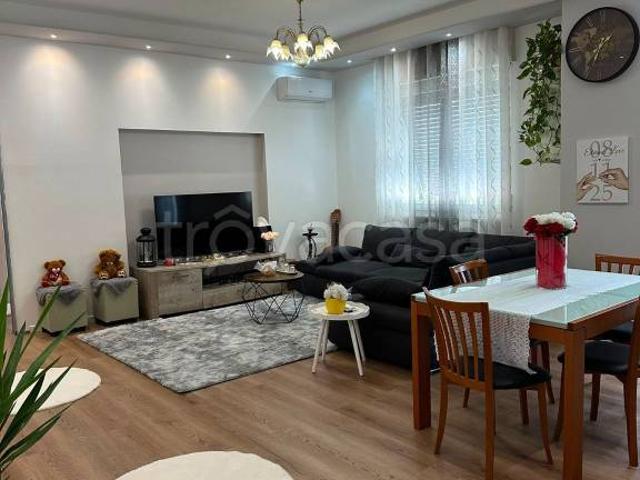 Appartamento in vendita a Busto Garolfo, Lombardia