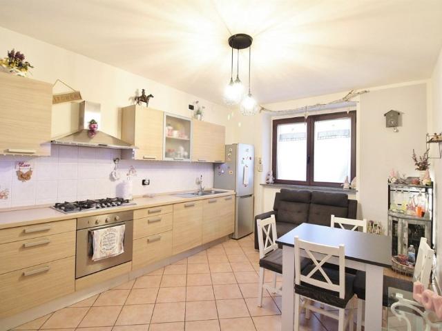 Appartamento in vendita a Canegrate, Milano