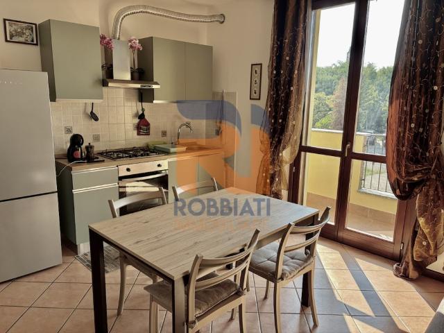 Appartamento in vendita a Cava Manara, Lombardia