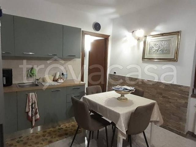 Appartamento in vendita a Cerano, Novara