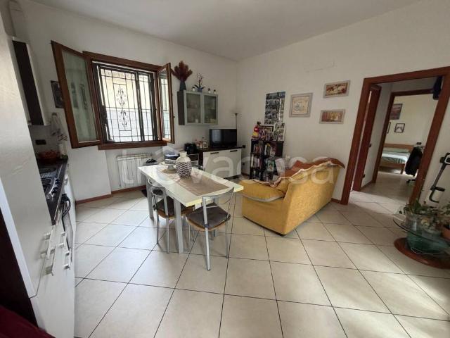 Appartamento in vendita a Cesano Maderno, Lombardia