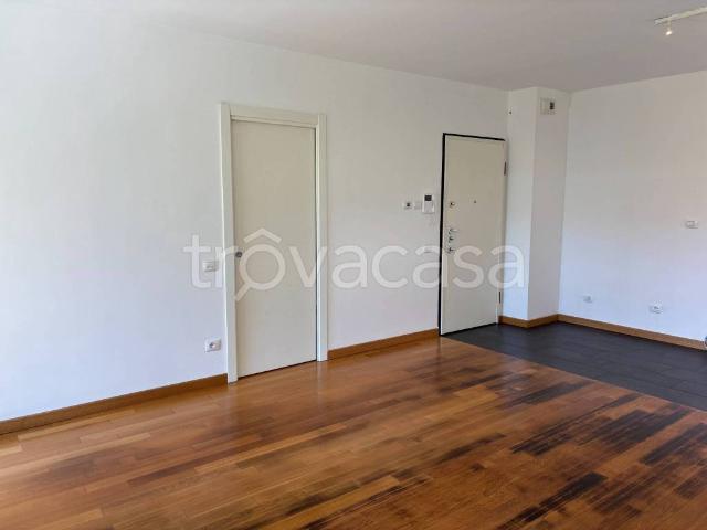 Appartamento in vendita a Gerenzana, Como