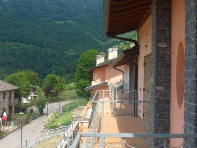 Appartamento in vendita a Brancilione, Corna Imagna