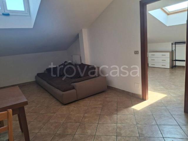 Appartamento in vendita a Cornate D'adda, Lombardia