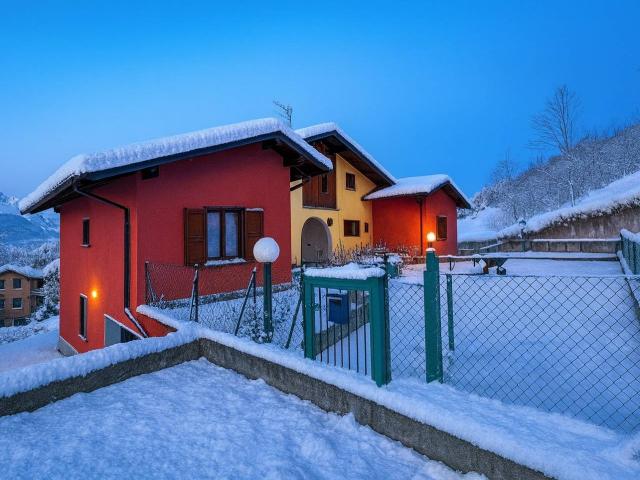 Appartamento in vendita a Costa Valle Imagna, Lombardia