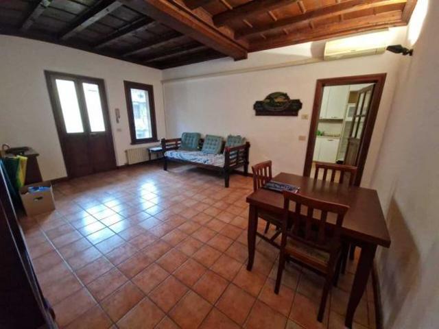 Appartamento in vendita a Cremona, Lombardia