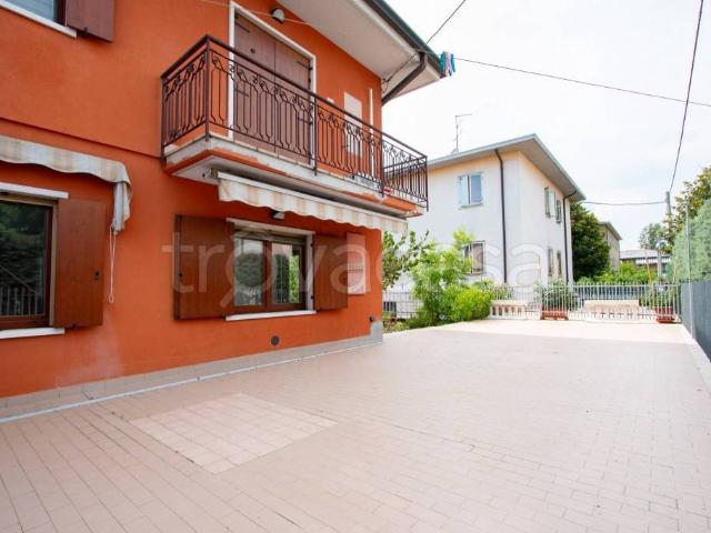 Appartamento in vendita a Villafranca Di Verona, Veneto