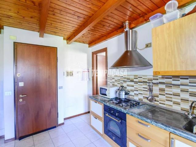 Appartamento in vendita a Crevenna, Erba
