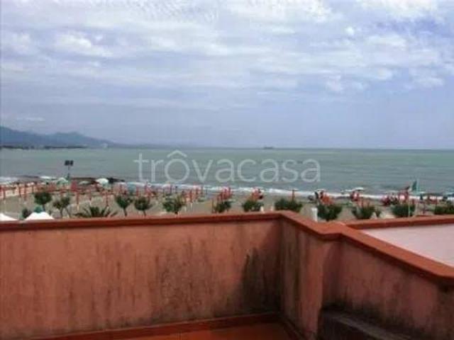 Appartamento in vendita a Ameglia, Liguria